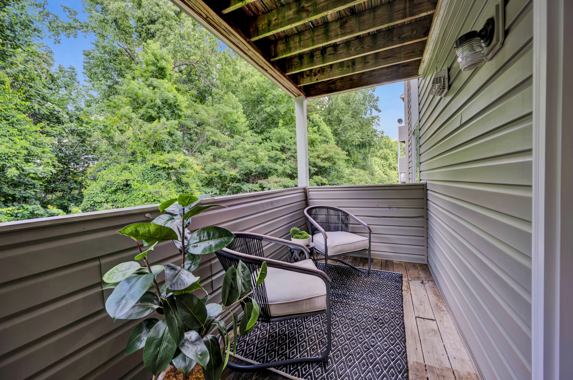 Balcony view of Chinaberry Commons